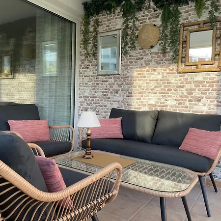 Marbella Apartment Апартаменти *